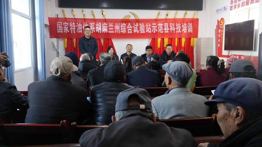 科技赋能春播 助力油料稳产